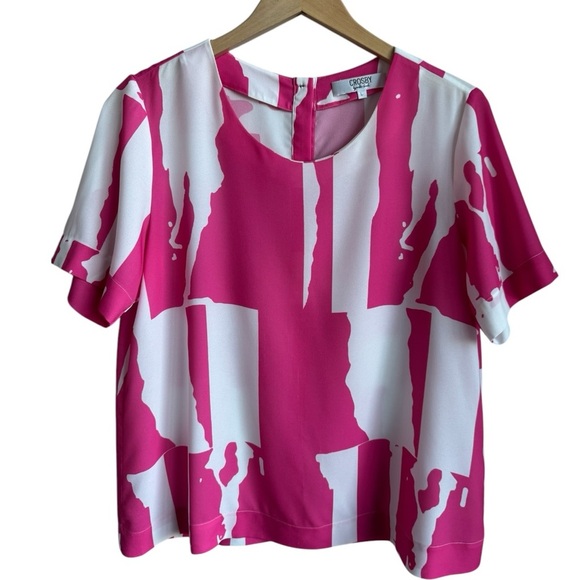 CROSBY by Mollie Burch | Pink Abstract Short Sleeve Blouse | Button Back Top | L - Picture 1 of 5